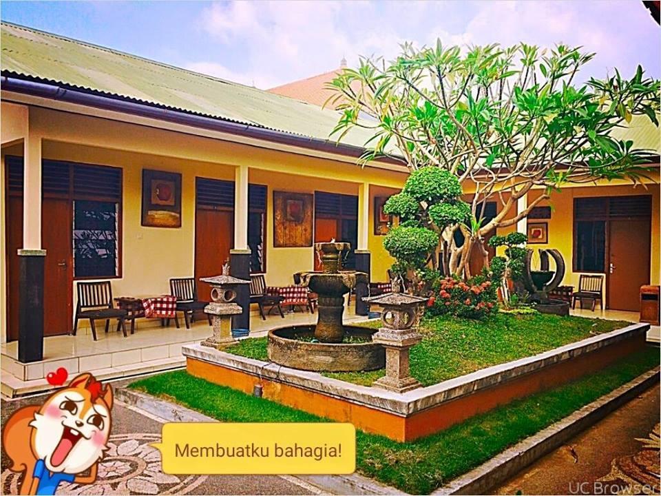 โรงแรมเซ็นทรัล Buleleng  ภายนอก รูปภาพ
